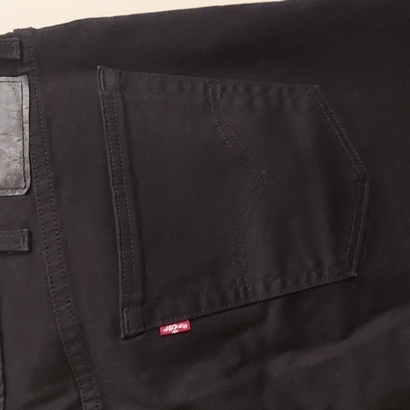 LEVI'S Men's Black Regular Tapered Fit Jeans - Picture 11 of 16